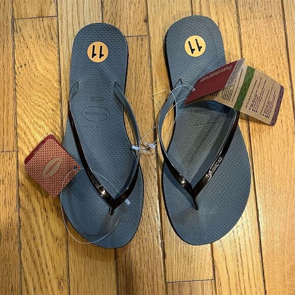 Havaianas Women's Flip Flops Gray Size 11/12W Beach Casual Sandals - Picture 2 of 8